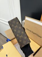 Louis Vuitton LV Locky BB Monogram Mix Black Brown Handbags 20×7.5x16cm - Image 4