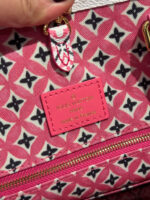Louis Vuitton LV Onthego Monogram Pattern 35cm - Image 5