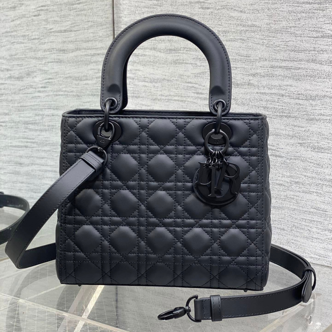 Untitled-design-15.png Dior Medium Lady Bag in Matte Black - Image 1