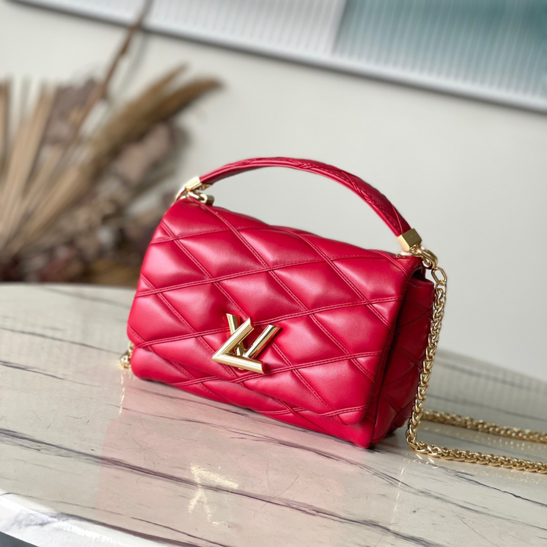 Untitled-design-2025-06-02T032824.876.png Louis Vuitton LV Twist Like Auth Woman’s Red Handbags Smooth Leather 23cm - Image 1