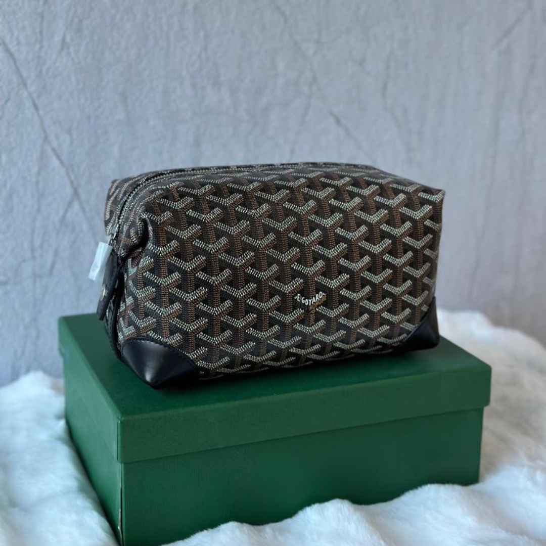 Untitled-design-2025-06-08T231936.395.png Goyard Bowling 25 Toiletry Bag - Image 1