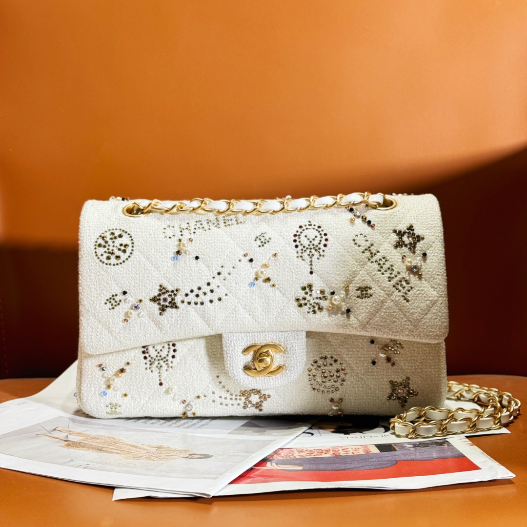 Untitled-design-2025-07-04T081900.875.png Chanel Flap Bag Leather Bag with Gold Hardware - Image 1