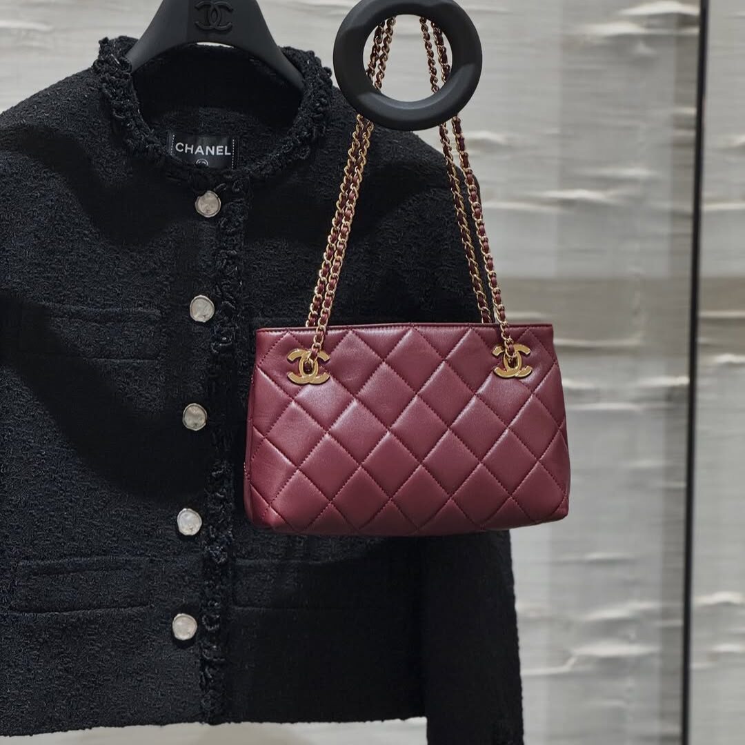 Untitled-design-2026-05-09T020537.099.jpg CHANEL Small Shopping Bag SS26 Collection - Image 1