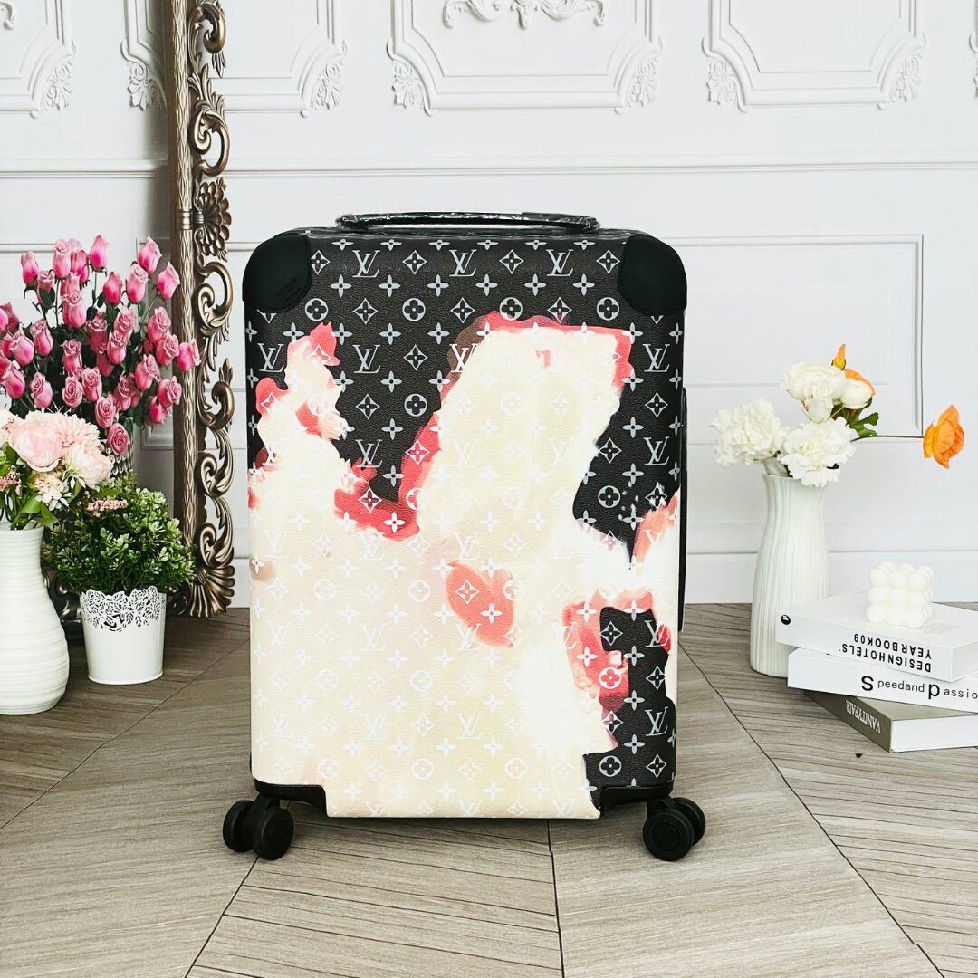 Untitled-design-2026-05-10T032156.622.jpg Louis Vuitton Horizon 55 rolling suitcase Aistinctive Artistic Pattern - Image 1