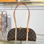 Louis Vuitton Squire East West bag Monogram