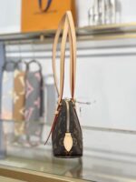 Louis Vuitton Squire East West bag Monogram - Image 5