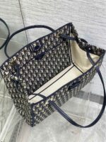 Dior Promenade Shopping Bag in Blue Dior Oblique Jacquard - Image 2