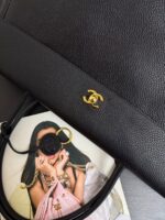 Chanel Large Shopping Bag in black grained calfskin - Image 4