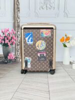 Louis Vuitton Horizon 55 suitcase in Monogram Canvas - Image 4