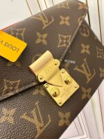 Louis Vuitton Pochette Métis East West Monogram Canvas - Image 3
