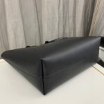 SAINT LAURENT East West grained leather tote - Image 4