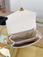 Louis Vuitton Pochette Métis - Image 4