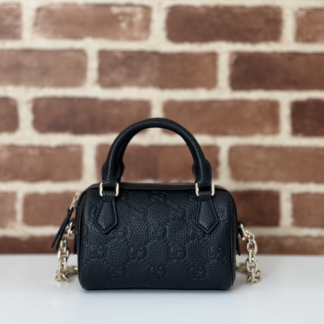 c997c7c6.jpg GUCCI GG Emblem medium boston bag in Black Leather - Image 1