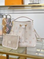 Louis Vuitton NéoNoé MM bucket bag