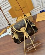 Louis Vuitton Odyssée Handbag in Signature Monogram canvas - Image 3