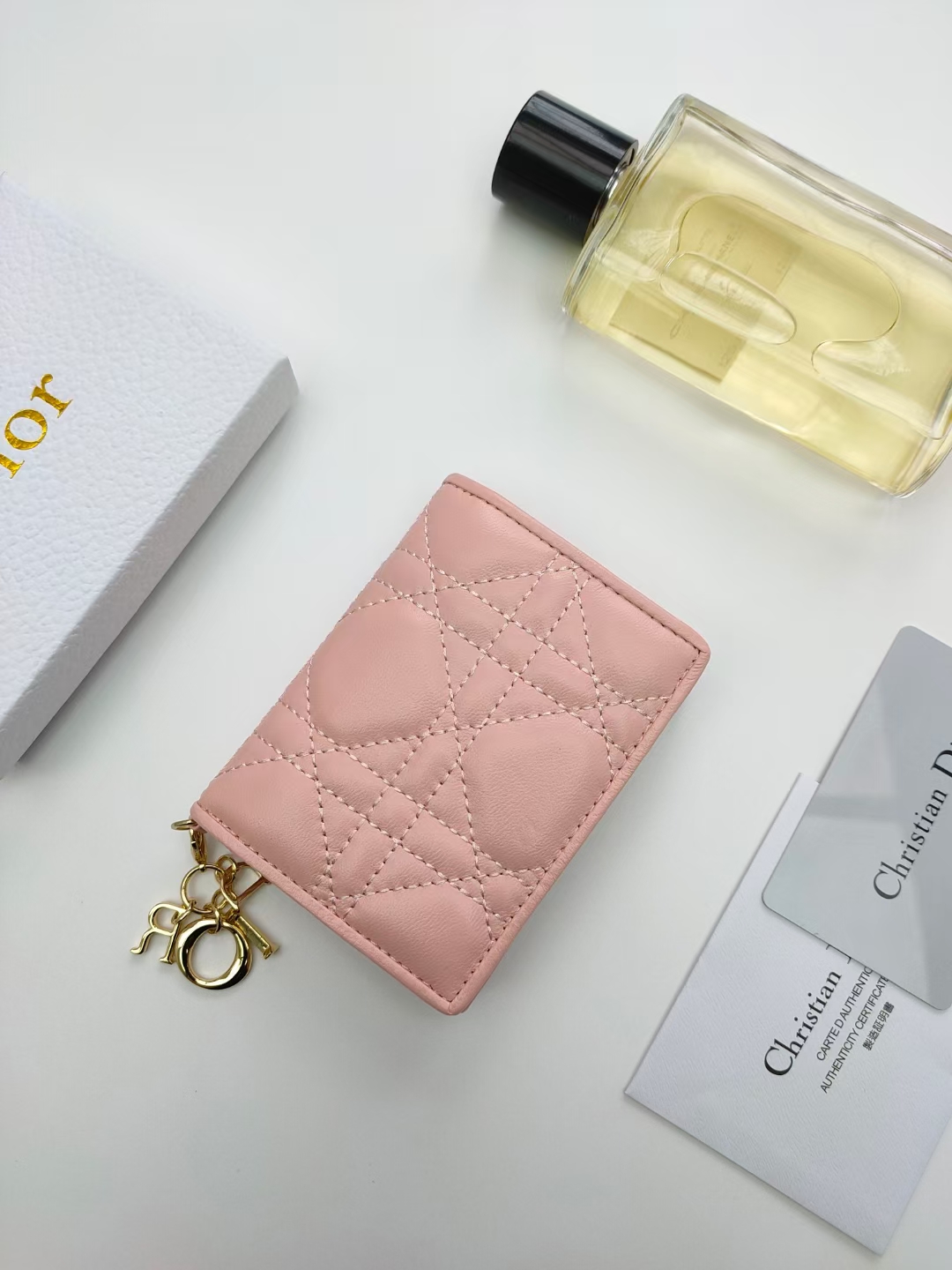 d8e6e40b.jpeg LADY DIOR WALLET - Image 1
