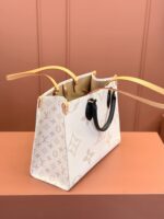 Louis Vuitton Monogram Dune Giant OnTheGo MM tote bag - Image 2