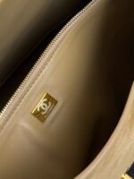 Chanel Suede Souplissimo Maxi Flap large - Image 4