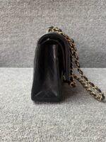 Chanel Classic Flap bag Lambskin Black Gold Hardware - Image 4