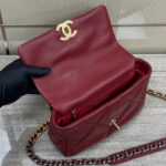 CHANEL 19 Bag Small Red - Image 6