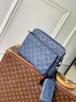 LV TRIO MESSENGER 25 IN BLUE MONOGRAM SHADOW CALFSKIN - Image 2