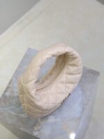 YSL ICARINO 17 IN BEIGE QUILTED GOLD HARDWARE - Image 7