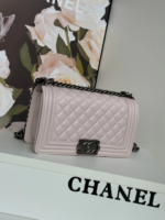 CHANEL BOY BAG MEDIUM 25 IN PINK  CALFSKIN - Image 4