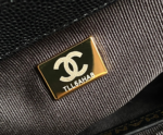 CHANEL MEDIUM 25 BOY BAG IN BLACK LAMBSKIN GOLD HARDWARE - Image 4