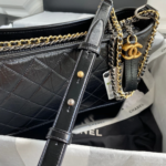 CHANEL GABRIELLE MEDIUM 28 HOBO BAG IN BLACK CALFSKIN - Image 6