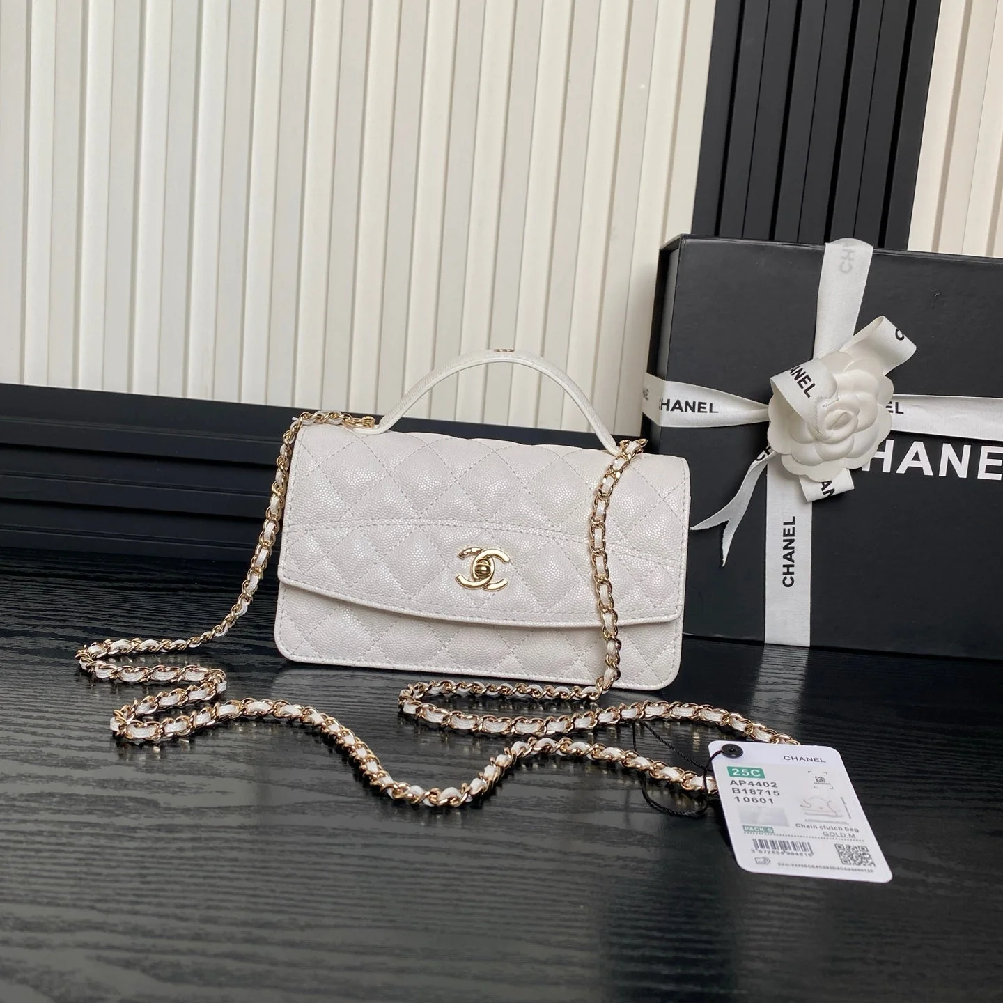 img_0497-1.png CHANEL 25C FLAP BAG 18 IN WHITE SHINY GRAINED CALFSKIN GOLD HARDWARE - Image 1
