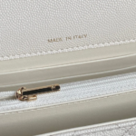 CHANEL 25C FLAP BAG 18 IN WHITE SHINY GRAINED CALFSKIN GOLD HARDWARE - Image 9