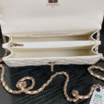 CHANEL 25C FLAP BAG 18 IN WHITE SHINY GRAINED CALFSKIN GOLD HARDWARE - Image 7