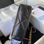 CHANEL CC MEDIUM 26 FLAP BAG IN BLACK LAMBSKIN - Image 5
