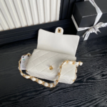 CHANEL MEDIUM FLAP BAG 26 IN WHITE CALFSKIN GOLD DOUBLE C THICK CHAIN - Image 7