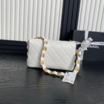 CHANEL MEDIUM FLAP BAG 26 IN WHITE CALFSKIN GOLD DOUBLE C THICK CHAIN - Image 4