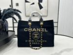 CHANEL DEAUVILLE LARGE 38 TOTE BAG IN BLACK CANVAS WITH GOLD EMBROIDERED LOGO - Image 4