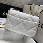 CHANEL 19 FLAP MEDIUM WHITE LAMBSKIN - Image 6