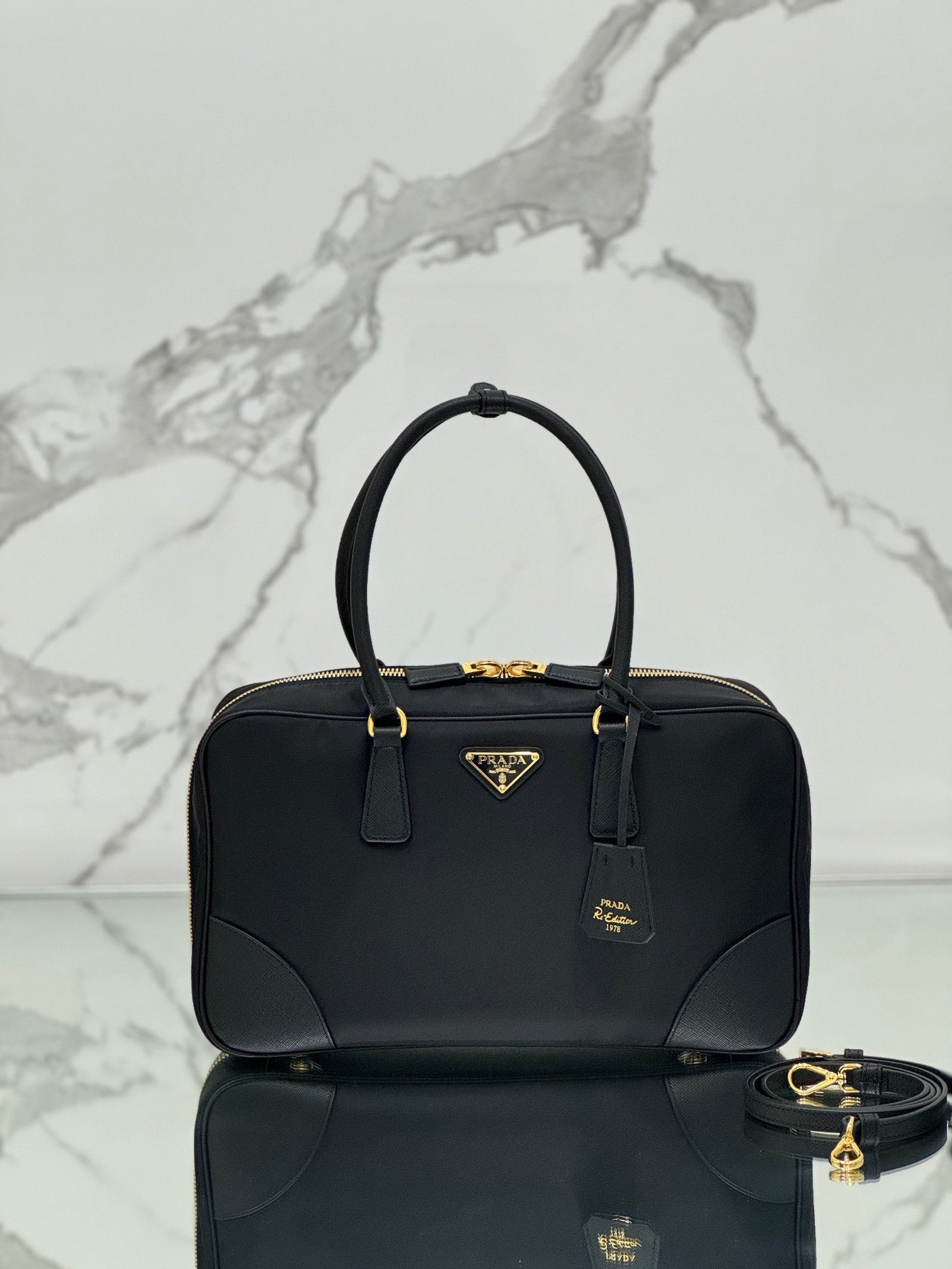 img_2568964b_20240512_i1715510500_1535_2_jpg.jpg LARGE TOP HANDLE BAG 35 IN BLACK NYLON AND CALFSKIN TRIM - Image 1