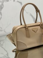 MEDIUM TOP HANDLE BAG 30 IN DRIED MOSS NYLON AND CALFSKIN TRIM - Image 5
