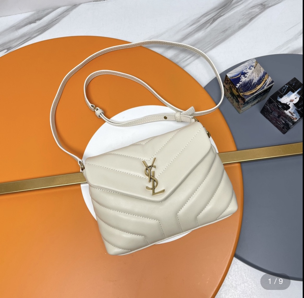 Screenshot Saint Laurent Toy Loulou bag in quilted leather - Image 1