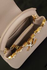 Louis Vuitton Capucines - Image 5