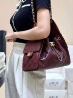 Chanel Small 25 Hobo bag in burgundy - Image 3
