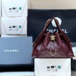Chanel Small 25 Hobo bag in burgundy