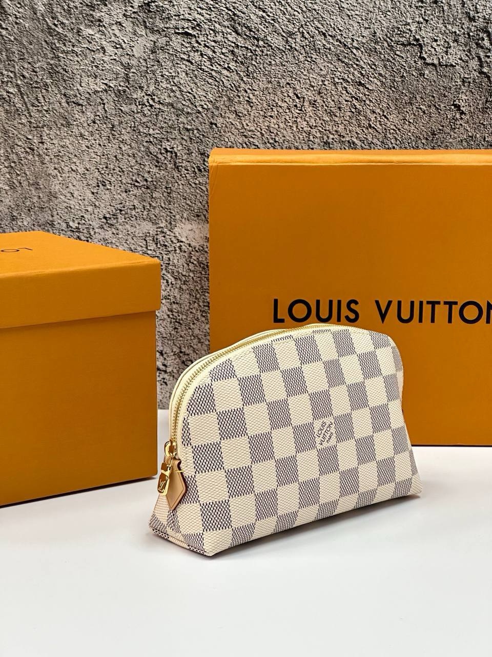img_4503.jpeg Louis Vuitton Pochette Cosmetic pouch MM - Image 1