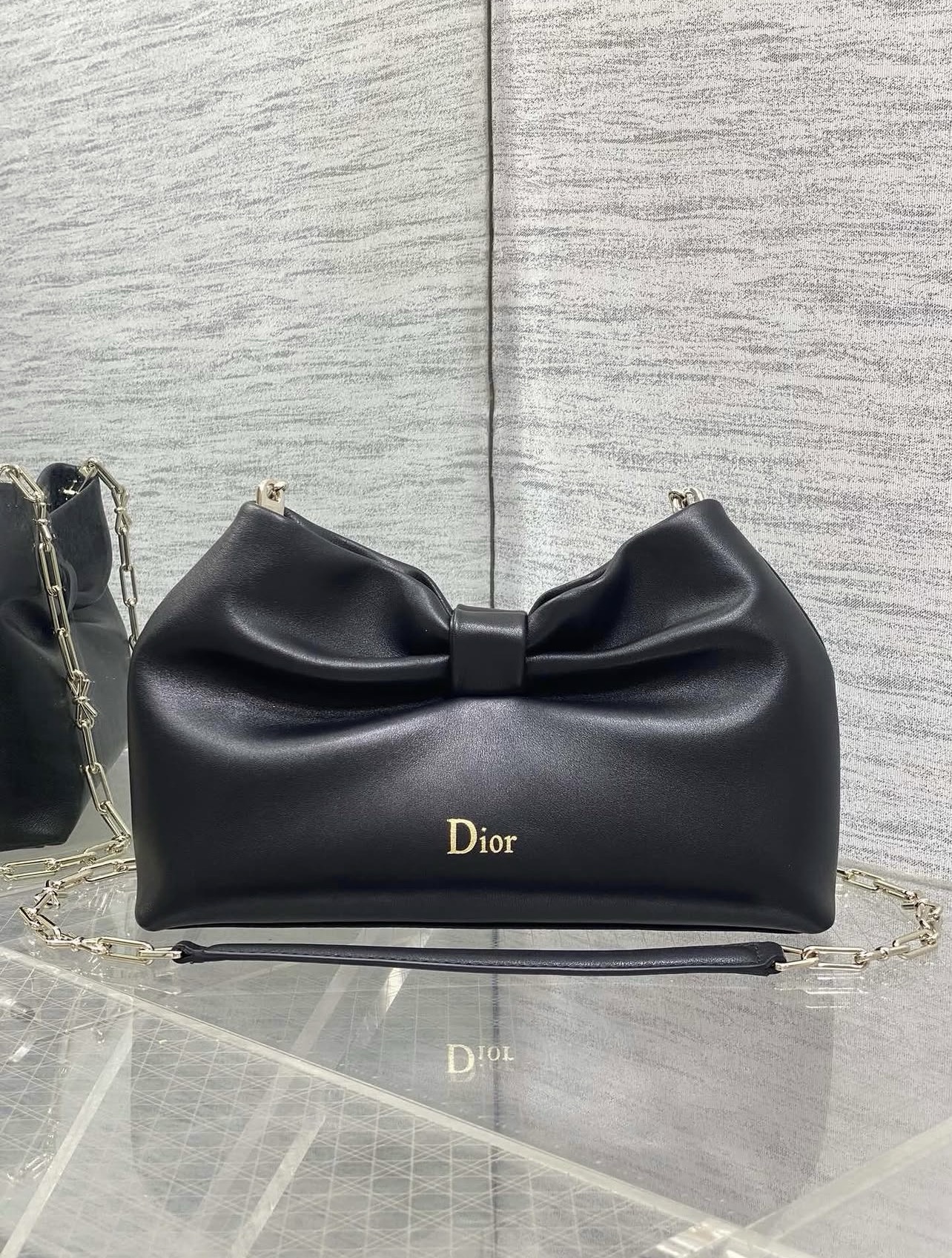 Screenshot Dior Bow Bag in black lambskin - Image 1