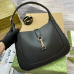 JACKIE MEDIUM SHOULDER BAG 35 IN BLACK GOLD HARDWARE - Image 2
