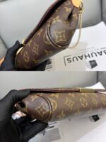 Louis Vuitton Favorite MM - Image 4