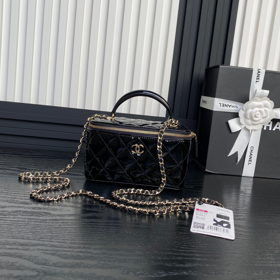 img_70762a6f_20241009_i1728420963_8926_1_jpg.jpg Chanel Long Vanity Case Gold Hardware - Image 1