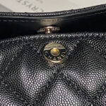Chanel 24A Hobo Handbag in black quilted caviar leather - Image 5
