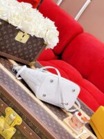 Louis Vuitton Blossom PM Mahina leather 2-way shoulder bag - Image 2